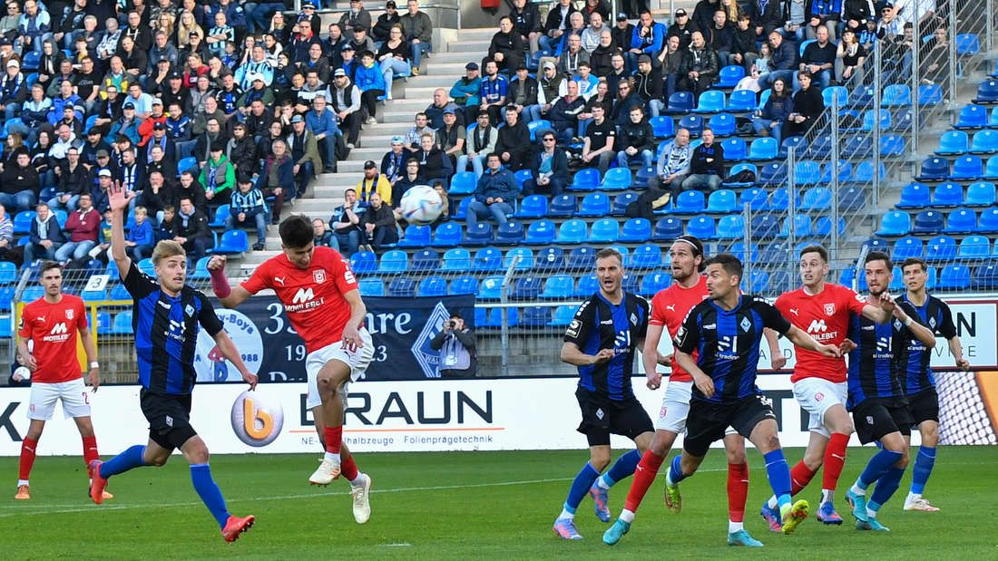 Hallescher FC gegen SV Waldhof Mannheim